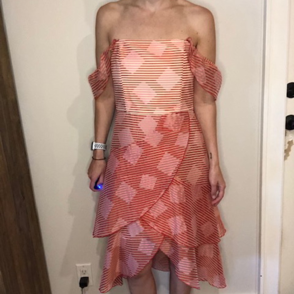 Alice + Olivia dress size 4 brand new